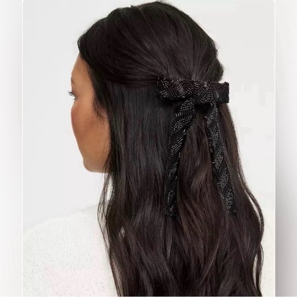 Elegant Black Beaded Bow Barrette - Picture 2 of 3